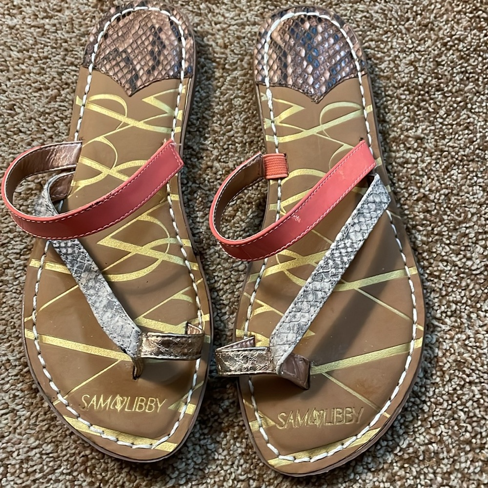 Sam & Libby Slip-on Gladiator Thong Sandals Tan Snake Print Peach Silver…